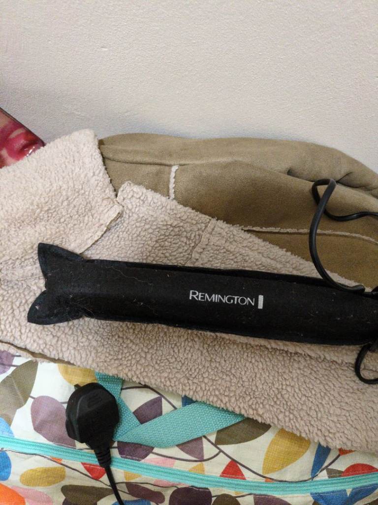 Remington hair straightener 