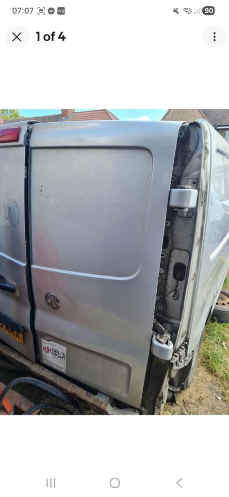 Vauxhall vivaro back doors 2015