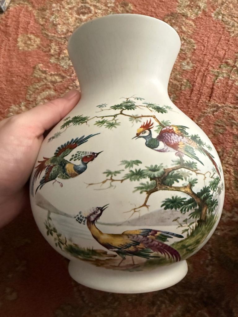 Decorative Ceramic Vase with Bird Design – Good Condition