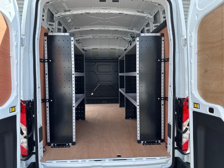 72 Reg, Mercedes Sprinter,L2H2,RWD,Pro,Metal Racking, Tow Bar, Towing Axel