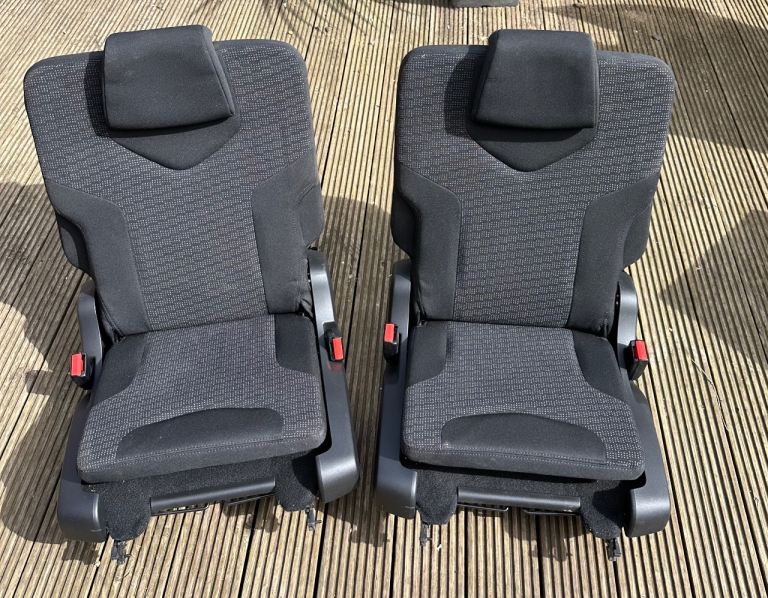 Peugeot 308sw Estate 3rd row (boot) seats