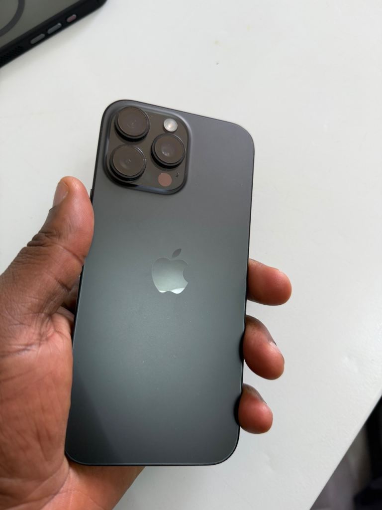 iPhone 16 pro max 256gb unlocked 
