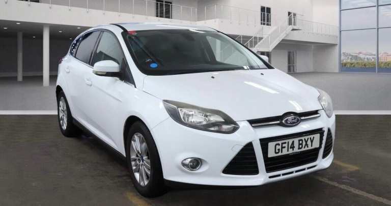 2014 Ford Focus 1.0T EcoBoost Titanium Navigator Euro 5 (s/s) 5dr Hatchback Petrol Manual