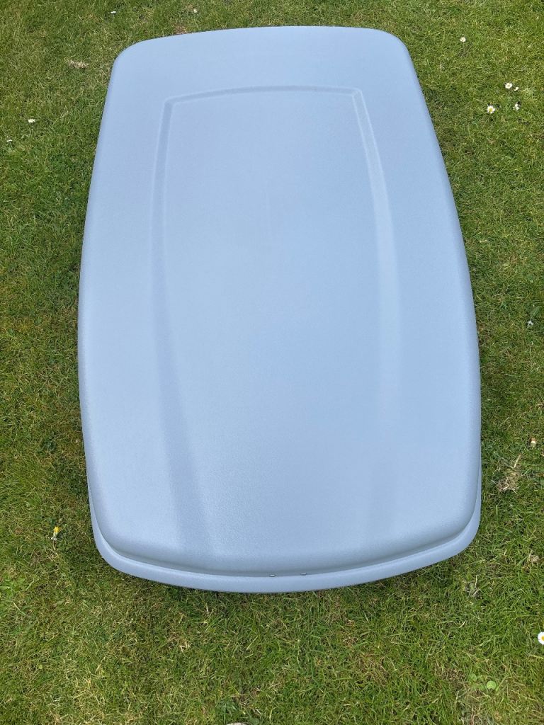 Car Roof Box ( Thule Halfords )