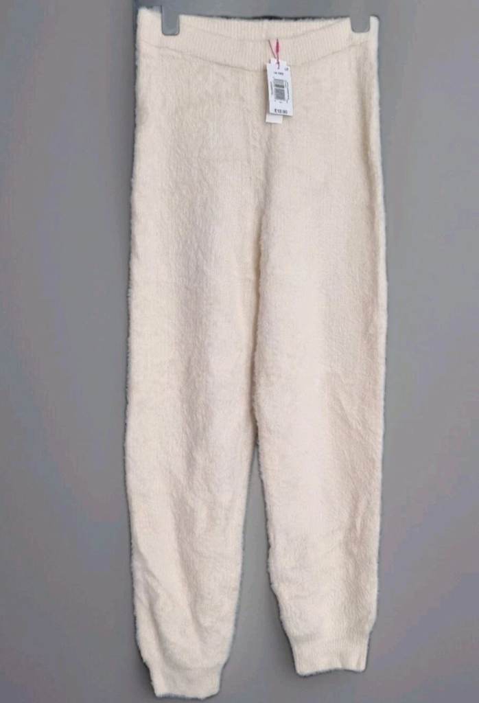 MATALAN Girls Candy Couture Cream Fluffy Knit Co-Ord Joggers- size 16 Years