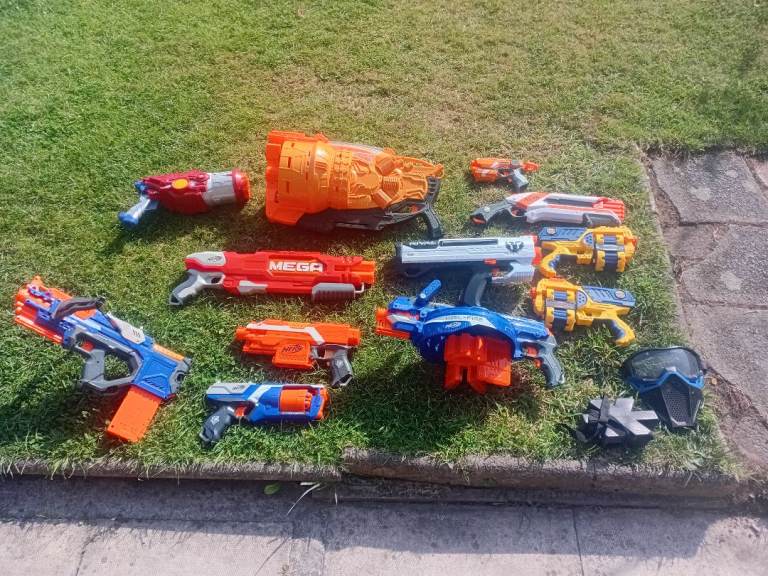 Large Nerf Gun Bundle with Accessories – Good Condition