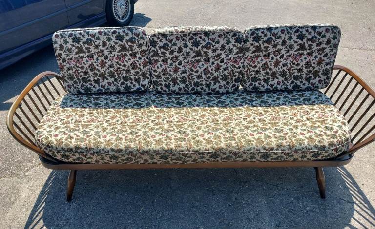 Ercol Windsor 355 Day Bed / Studio Couch