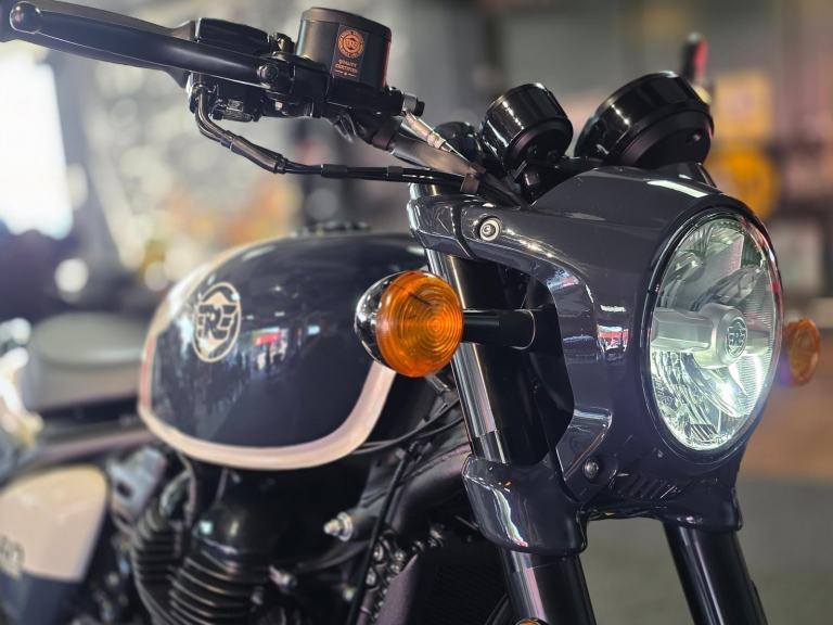 2025/75 ROYAL ENFIELD SHOTGUN 650cc EURO 5 2025 MODEL 5 MILE'S 