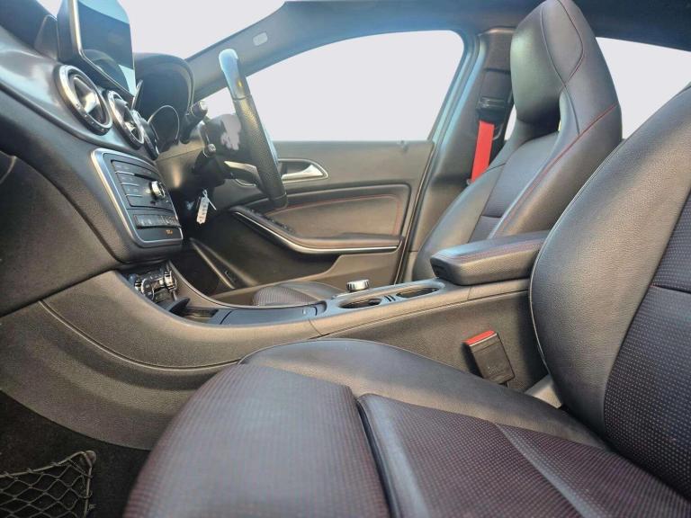 2016 Mercedes-Benz GLA GLA 220d 4Matic AMG Line 5dr Auto [Prem Plus] ESTATE DIESEL Automatic