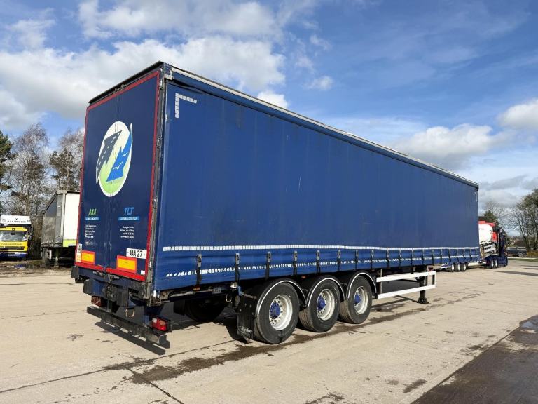 2013 SDC TRI AXLE CURTAIN SIDER 