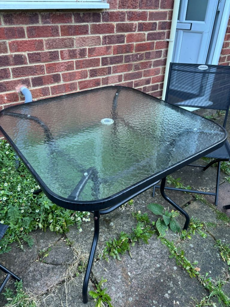 Garden Table & Chairs 
