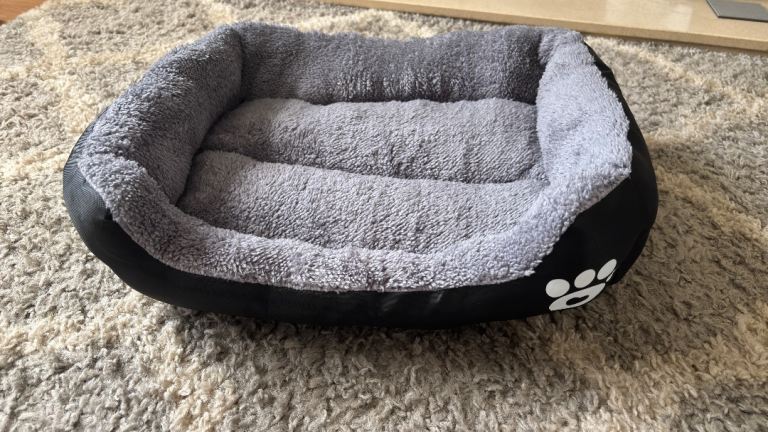 Black Dog Bed (small) 