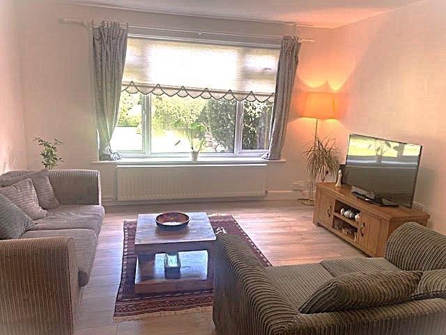 Spacious Double Room in Sutton