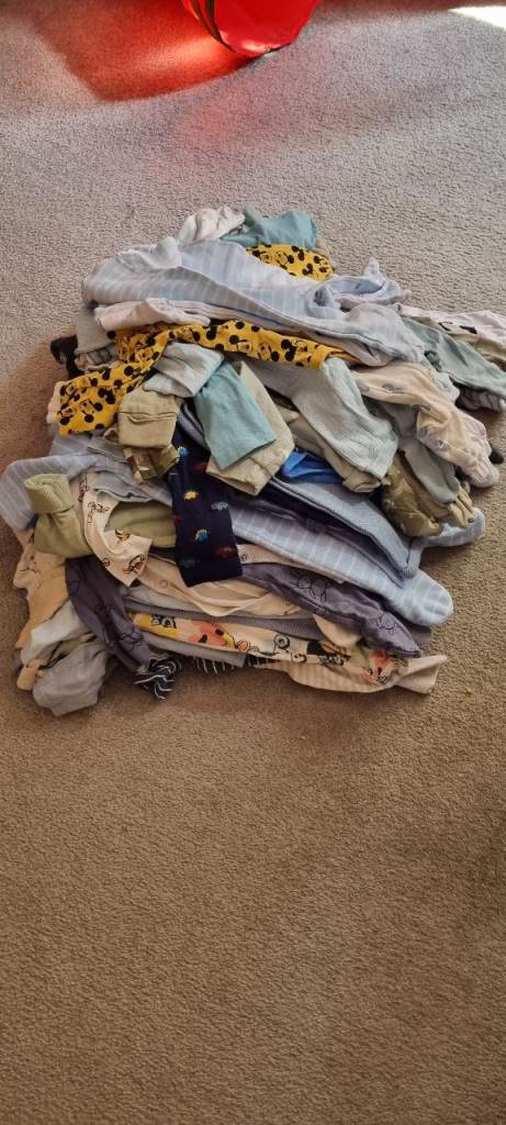 0-3 mths Large Bundle of Baby boy Clothes Good Condition