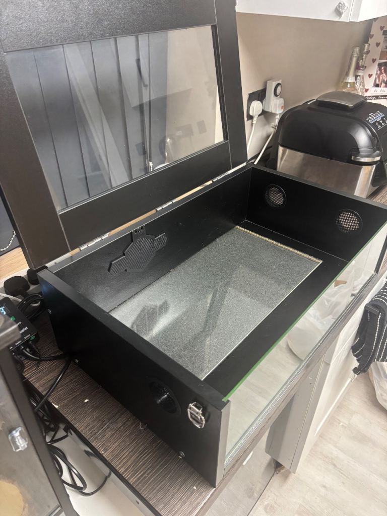 reptile vivarium 