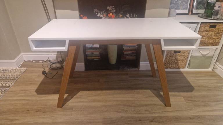 John Lewis Carter Desk White – As Good As New