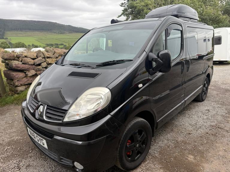 2011 - Renault Trafic Sport - 2 ltr - 78,000 Miles - 2 Berth / 2 Belts 