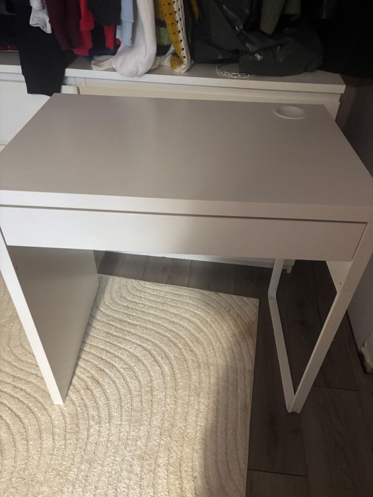 White Desk with Drawer, Good Condition
