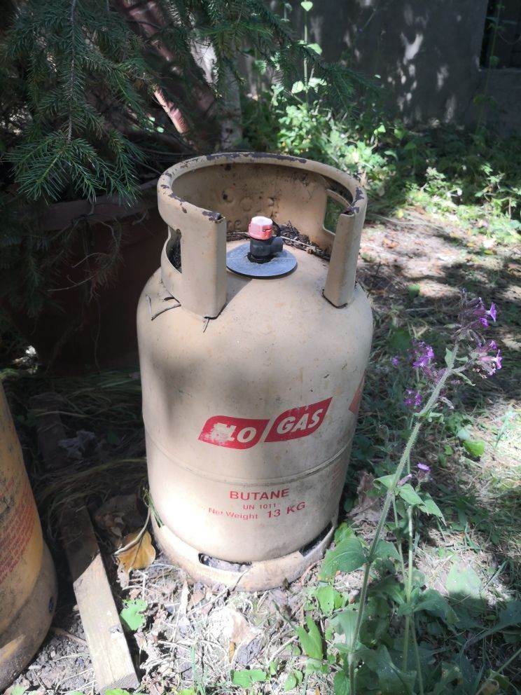 TWO 13KG FLO GAS BOTTLES FOR SALE