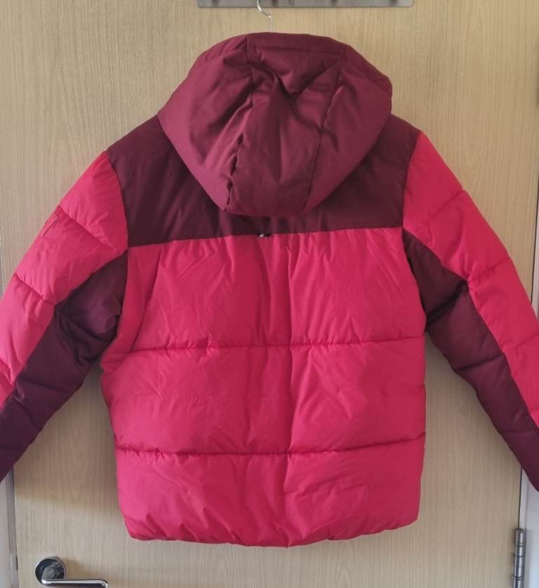 Boys Tommy Hilfiger Puffer Jacket Age 12-13. Red
