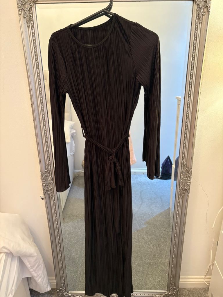 image for Slinky plisse maxi dress with belt black size 10 