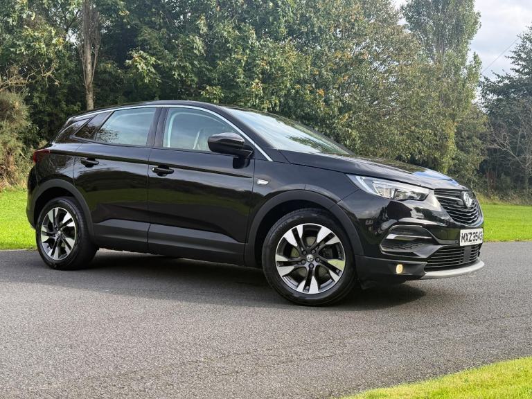 2018 ( LATE ) Vauxhall Grandland X 1.5 DIESEL / LOW MILES / SAT-NAV + SPORT EDIT