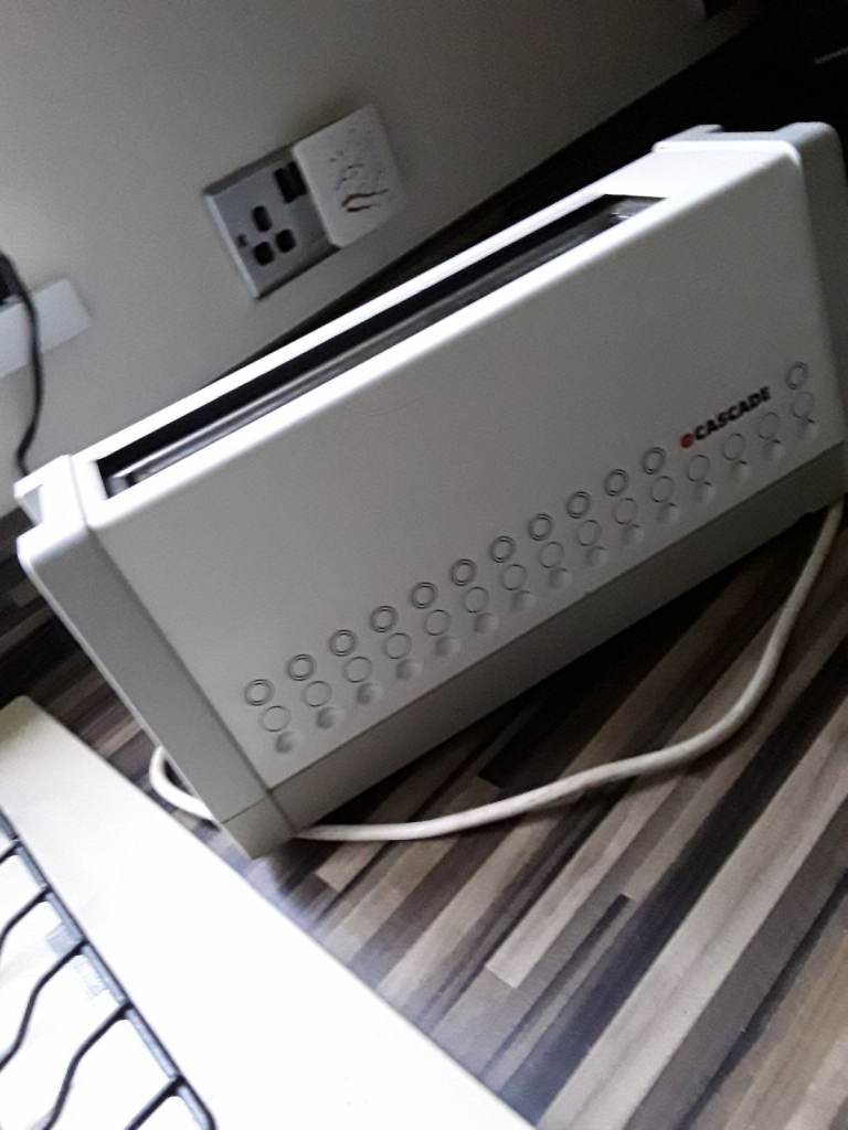 2 Slice Toaster £10