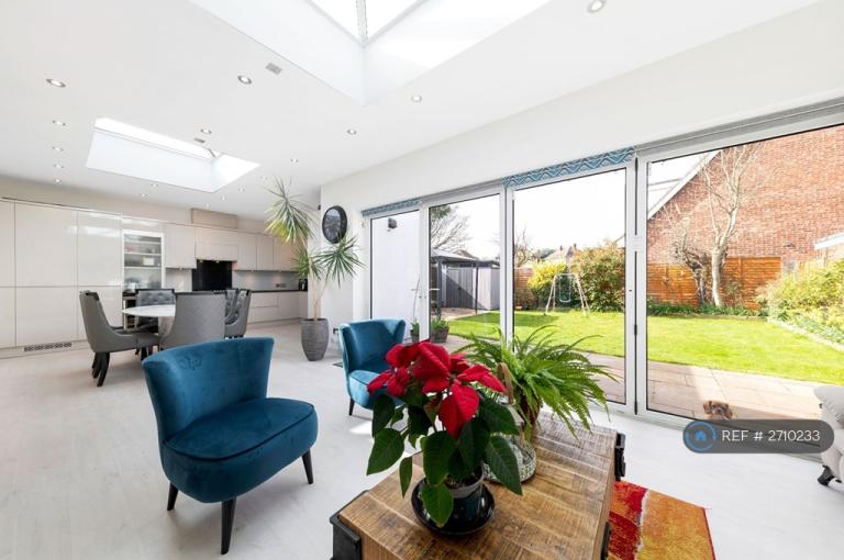 4 bedroom house in Arbuthnot Lane, Bexley, DA5 (4 bed) (#2710233)