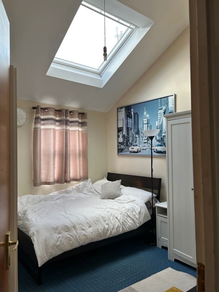 Spacious Double Room. London NW2 