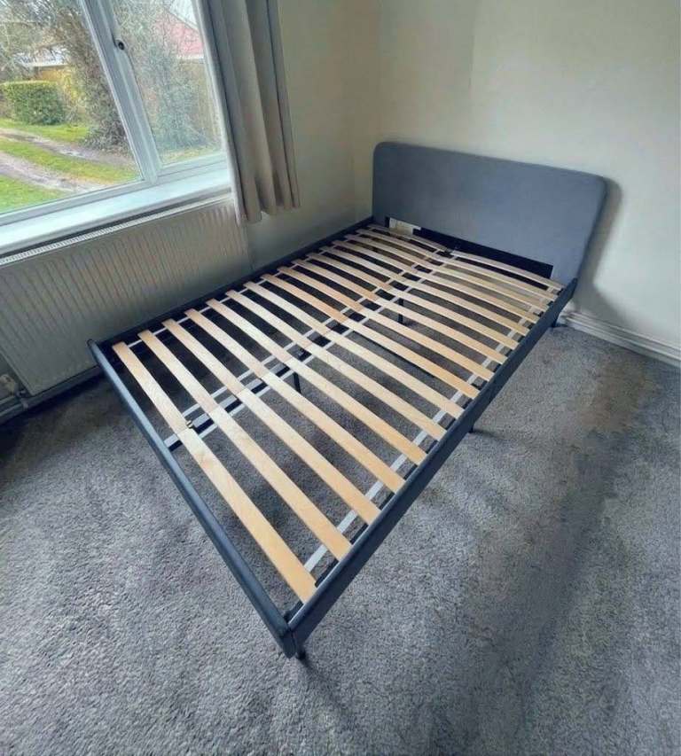 Standard Ikea king size double Minimalist modern design bed frame