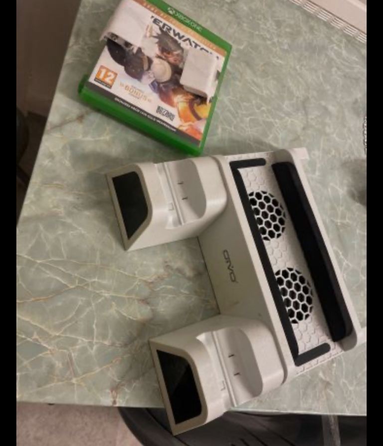 Xbox One & Xbox One S Controller Charging Dock with 2 Controller Batteries