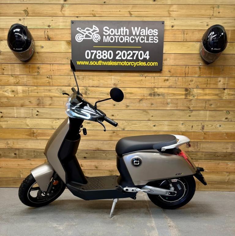 Soco-Moto CUX 50cc full electric moped / 2023 (73) model / ONLY 44 MILES