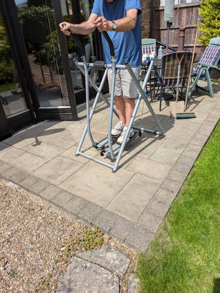 Cross trainer 