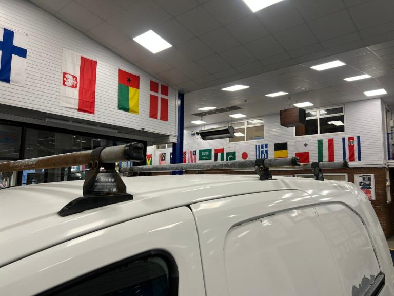 2010 Citroen Berlingo 750 L2 LX 1.6HDI 90PS 3 SEAT LWB VAN --------------------------------------...