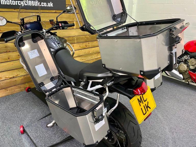 2023 Triumph Tiger 900 Rally Aragón Edition, Only 1,164 Miles, Panniers, Top bo