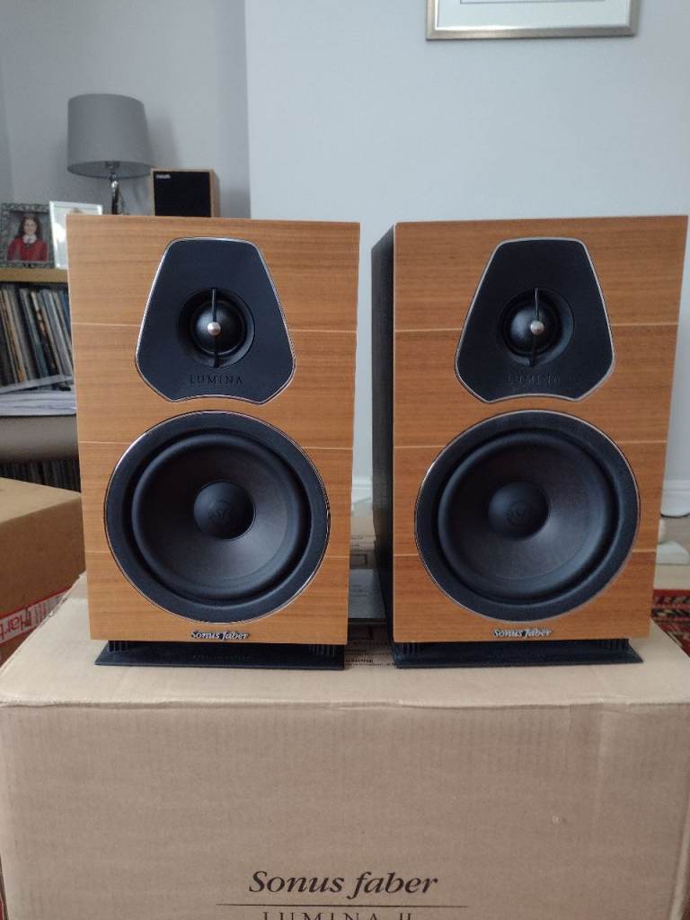 Sonus Faber Lumina 2 speakers
