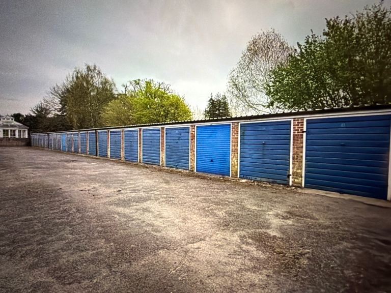 Garages To Let at Hillworth Road, Devizes, Wiltshire, SN10 5EY