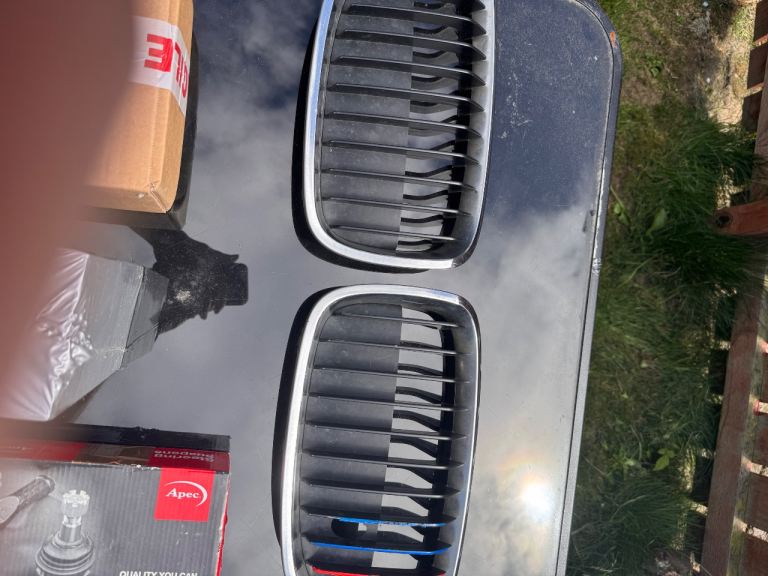BMW 1 series front grill original 