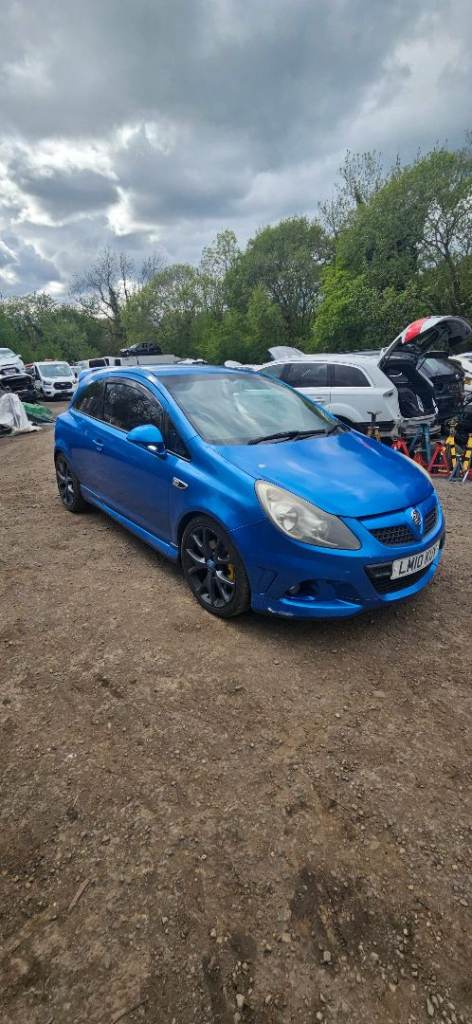 Vauxhall corsa vxr 1.6 turbo breaking 