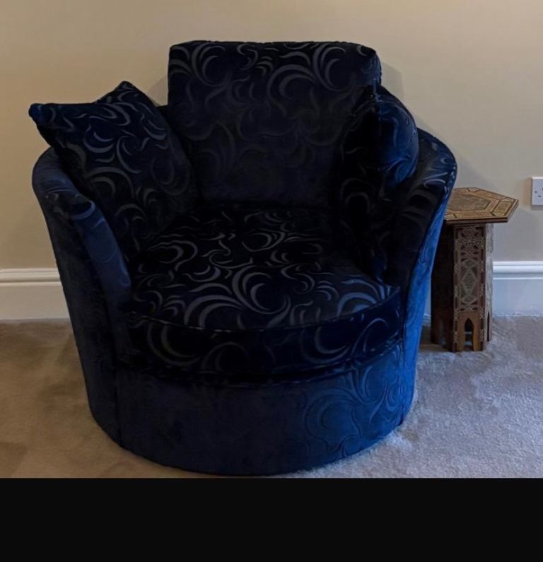 Navy Swivel Armchair with Pattern – Good Condition