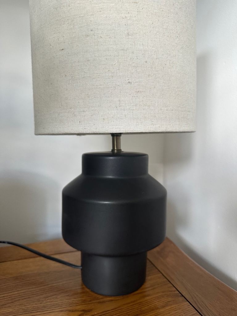 Table lamp