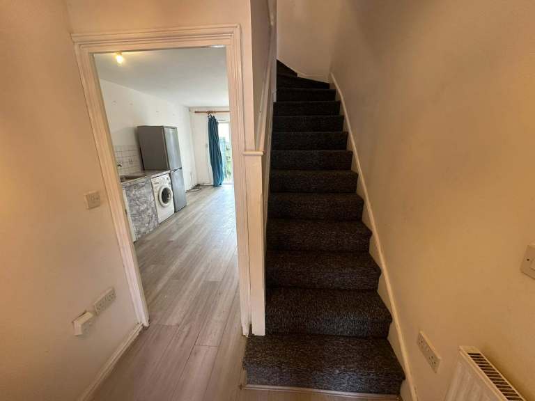 4 Bed 3 Bathroom Terraced House to Rent in Barking, Ilford - IG1 2LB