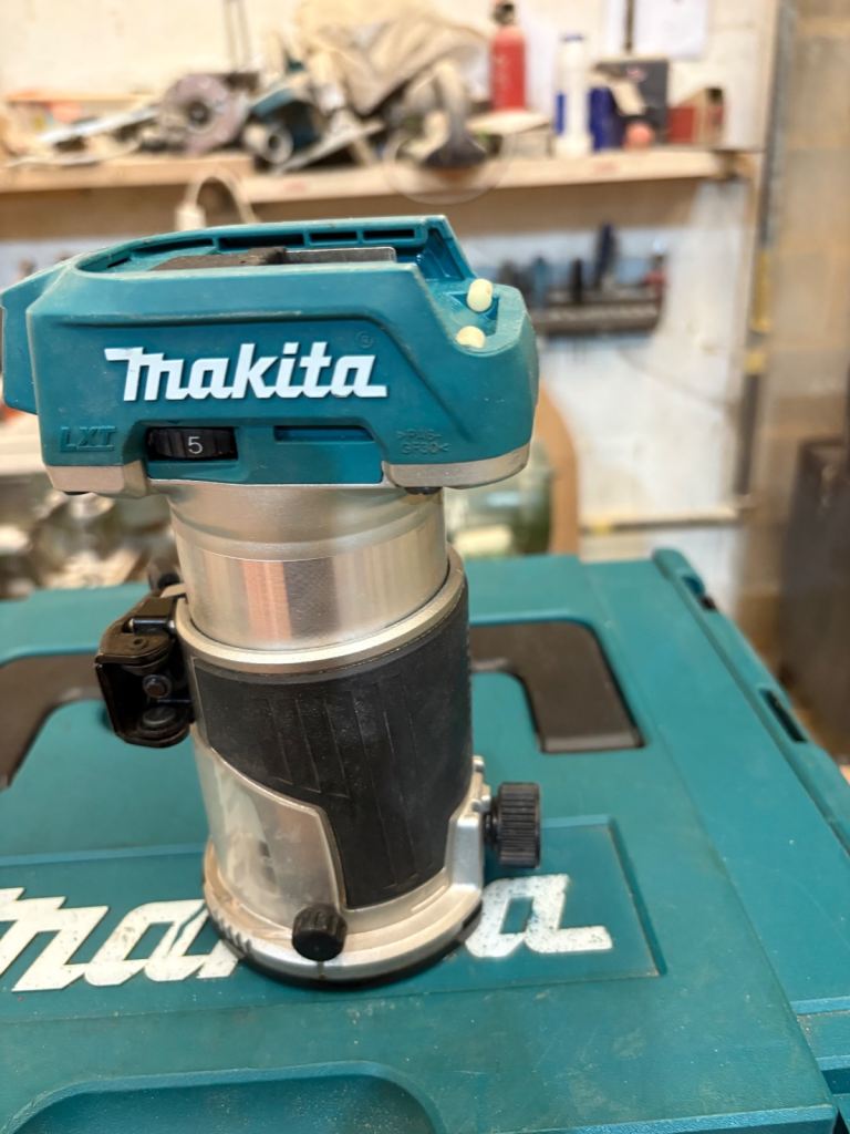 Makita palm router