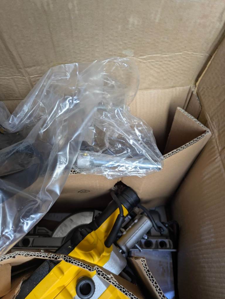 DeWalt DWS773 brand new 