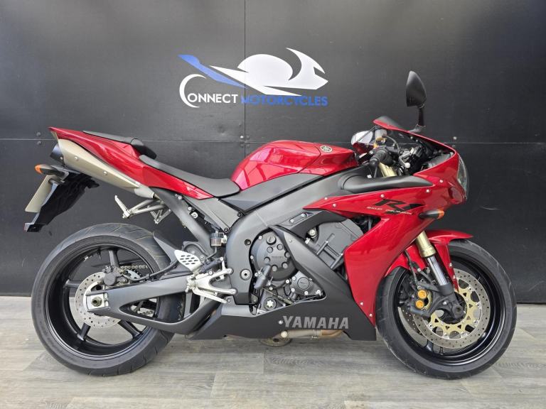 YAMAHA YZF R1 2005 LOW MILEAGE HPI CLEAR