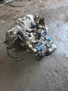 VAUXHALL ASTRA J 2010 1.4 PETROL 5 SPEED MANUAL GEARBOX FOR SALE (M26) 