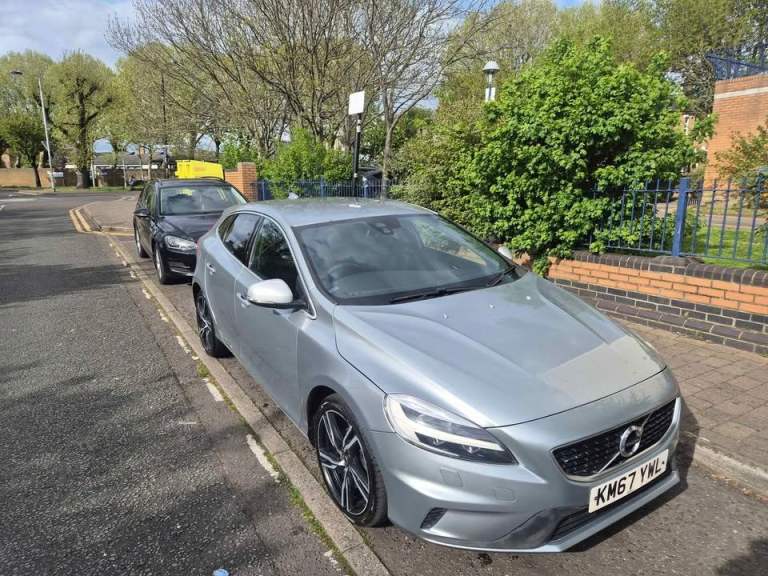 LOVELY ULEZ FREE VOLVO V40 R DESIGN PRO 2017 67 2.0 TURBO DIESEL, 5 DOOR MANUAL, 1 YEARS MOT, £3495