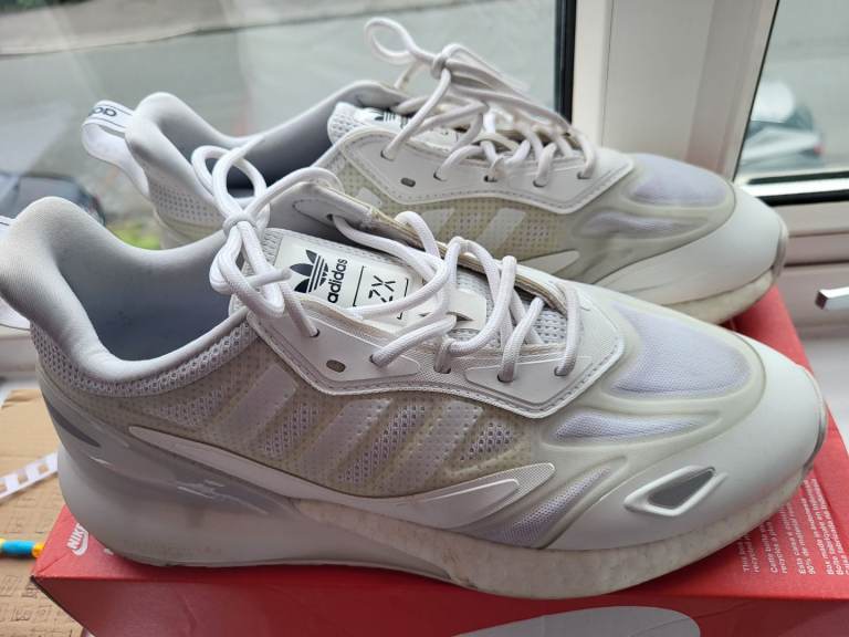 Like new Adidas ZX 2K Boost Shoes Mens Size UK 8.5 White Running Gym Trainers Originals
