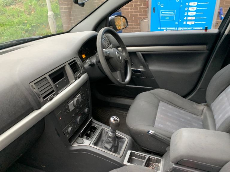 2008 BLACK VAUXHALL VECTRA 1.8 VVT LIFE PETROL MOT JUNE 2026