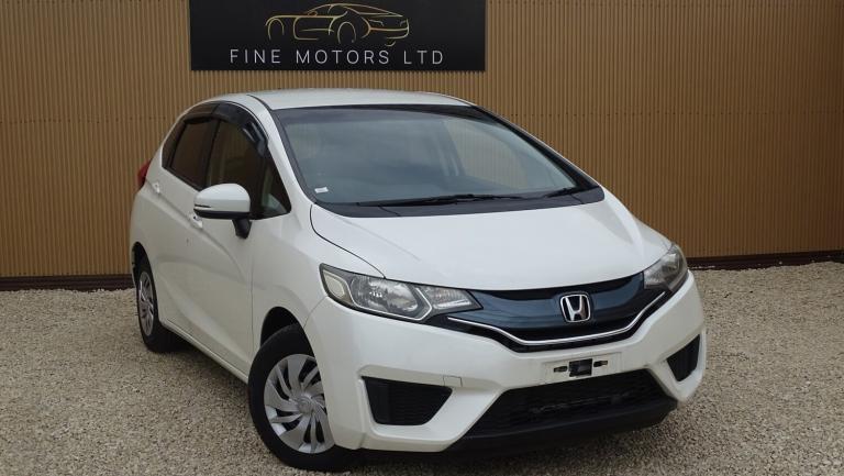 HONDA JAZZ 1.3 i-VTEC ES White Auto Petrol 2014